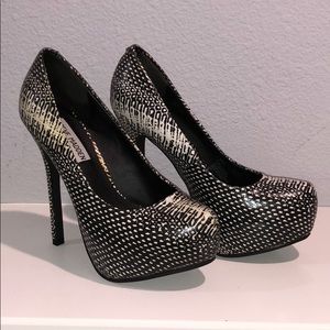 Black & white Steve Madden platforms